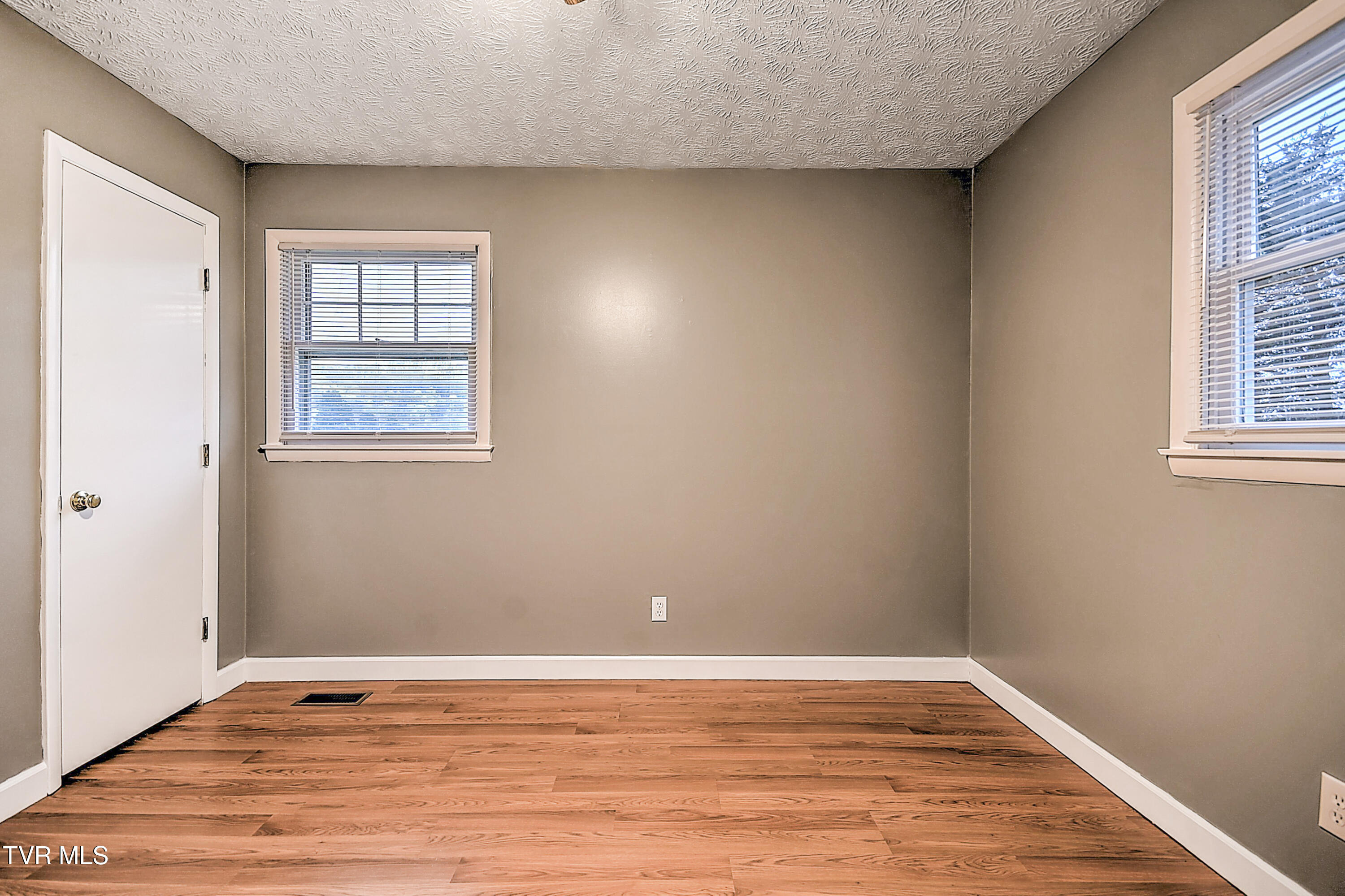 145 Pinecrest Road Church Hill, TN 37642 - Photo 20 of 45 145 Pinecrest Rd TV-25