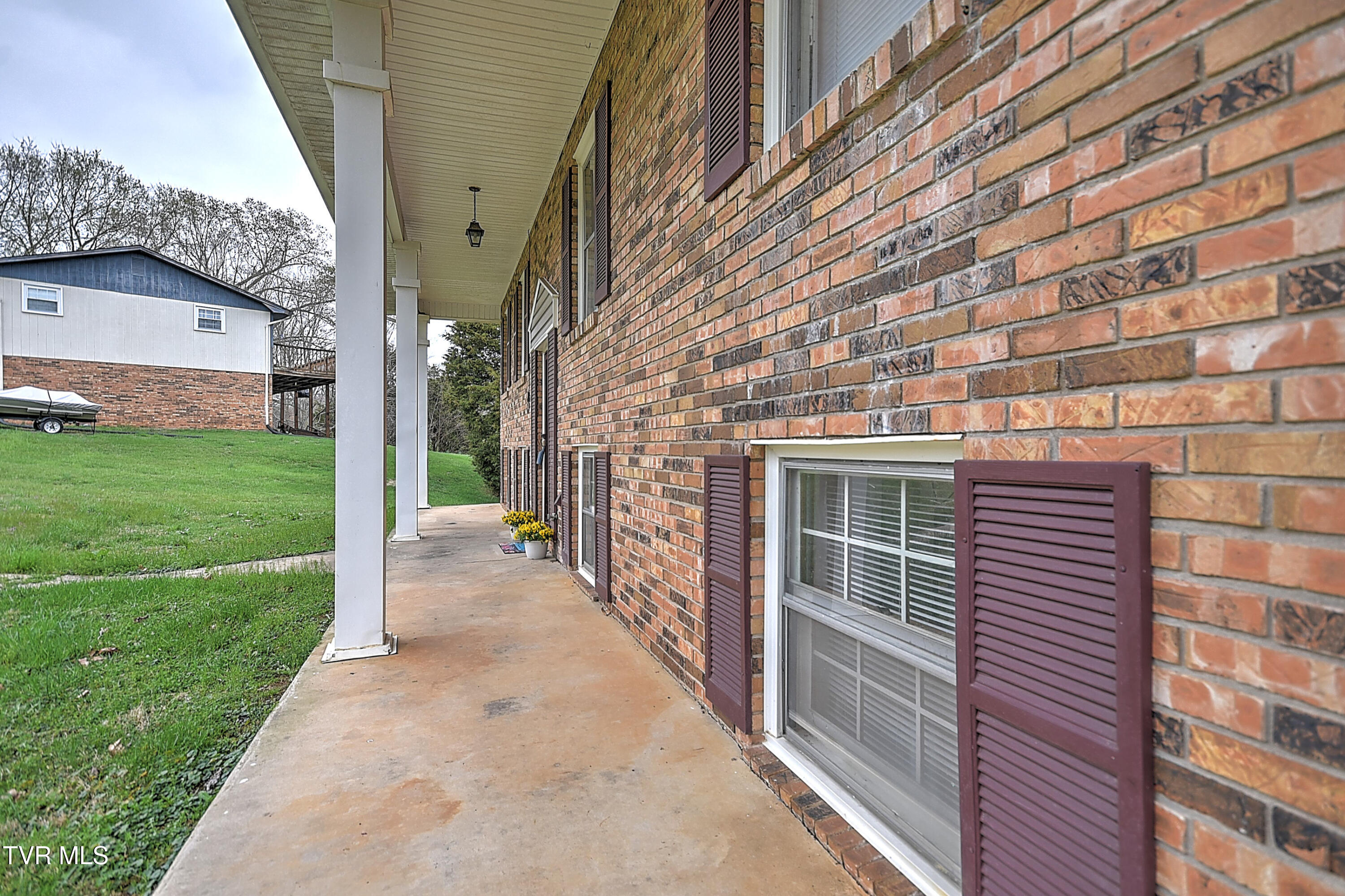 145 Pinecrest Road Church Hill, TN 37642 - Photo 2 of 45 145 Pinecrest Rd TV-5