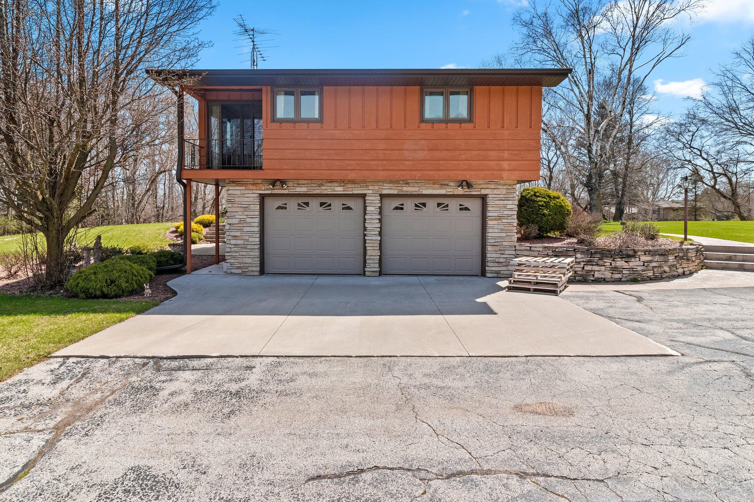 810 Shoto Road Two Rivers, WI 54241 - Photo 11 of 65 017-810ShotoRoad-TwoRivers-WI-54241-SMAL