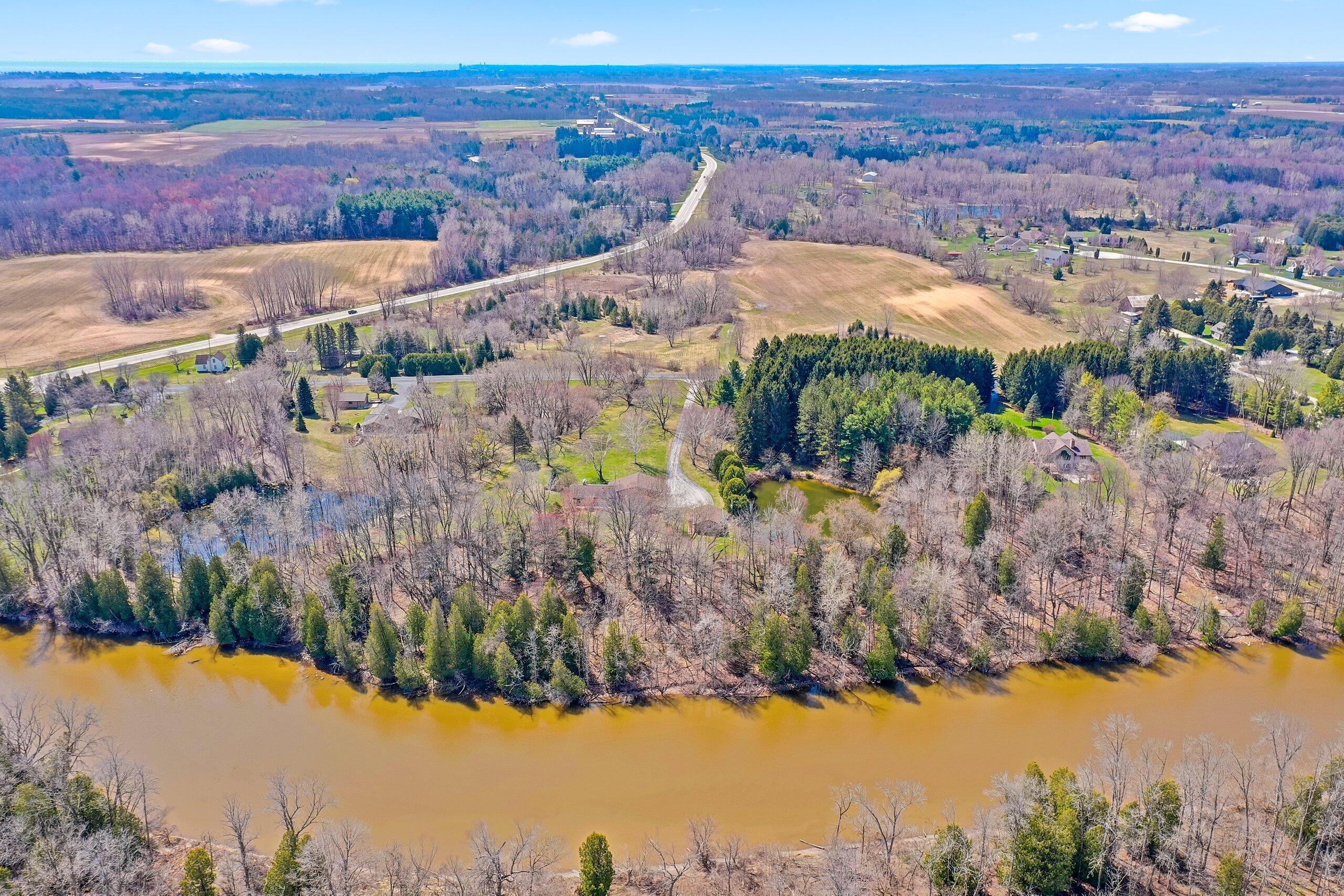 810 Shoto Road Two Rivers, WI 54241 - Photo 7 of 65 026-810ShotoRoad-TwoRivers-WI-54241-SMAL
