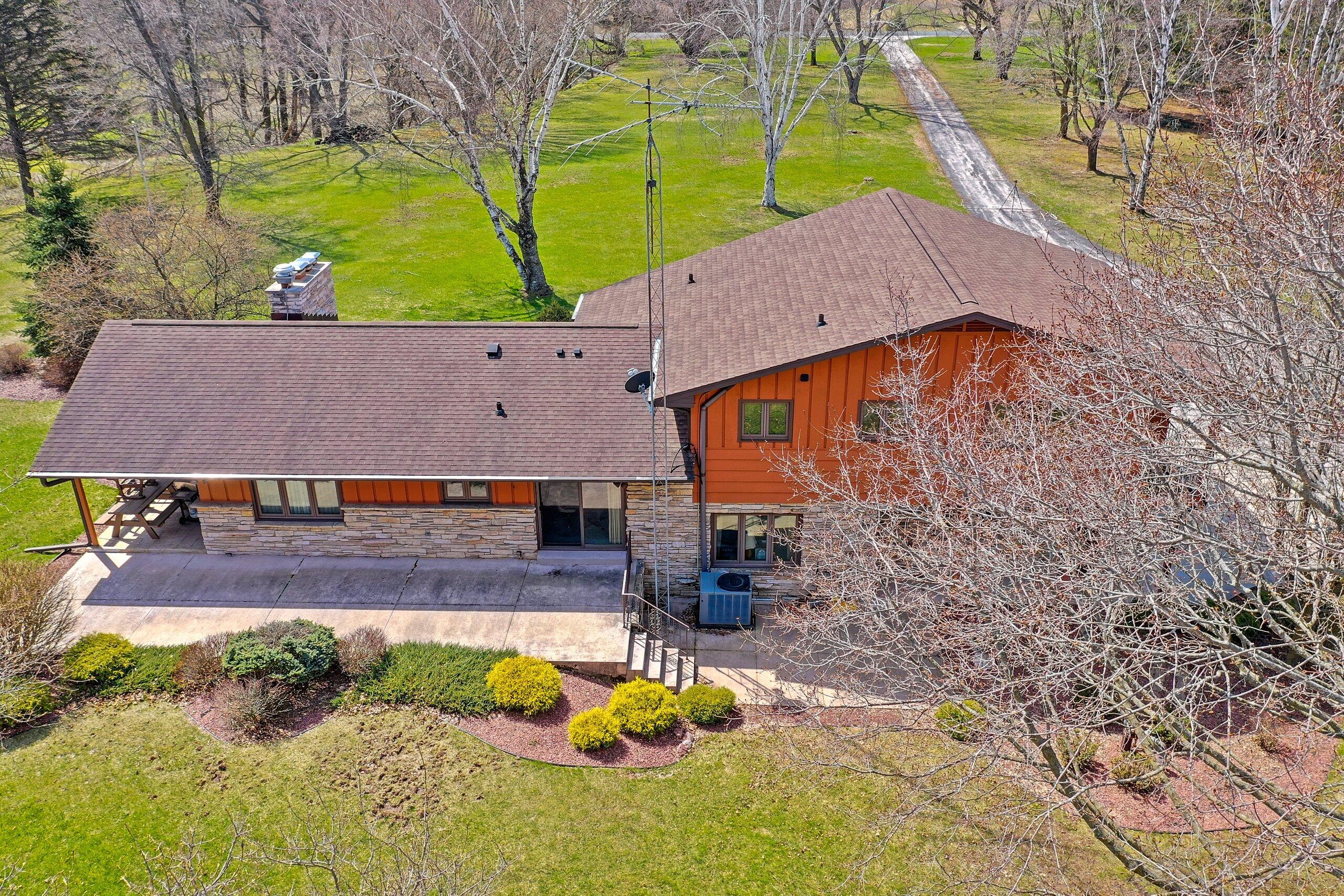 810 Shoto Road Two Rivers, WI 54241 - Photo 10 of 65 022-810ShotoRoad-TwoRivers-WI-54241-SMAL