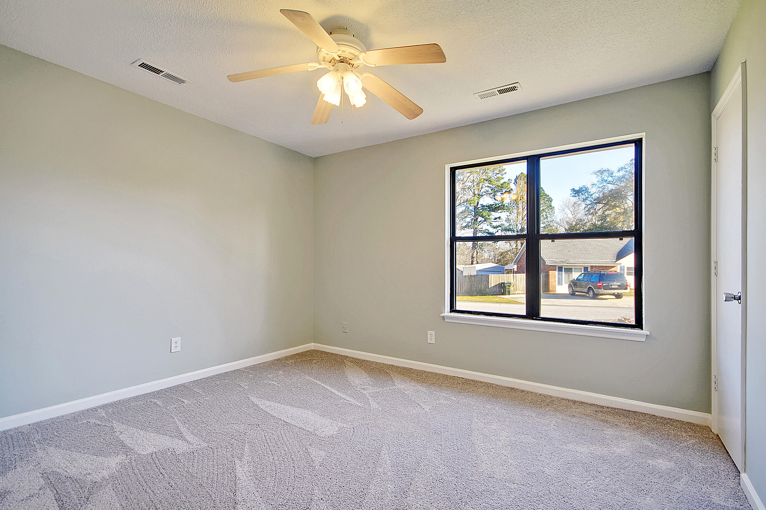 51 Oak Grove Road Goose Creek, SC 29445 - Photo 10 of 28 CREM_51 Oak Grove_003