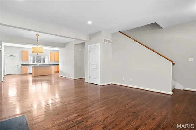 $3,250 | 4104 Olive Street, St. Louis, MO 63108