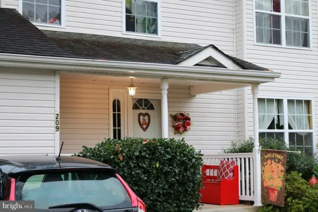 a front view of house and yard