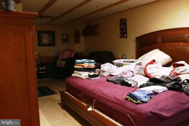 a view of walk in closet