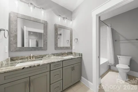 $985,000 | 3207 James Plantation Drive, Denver, NC 28037