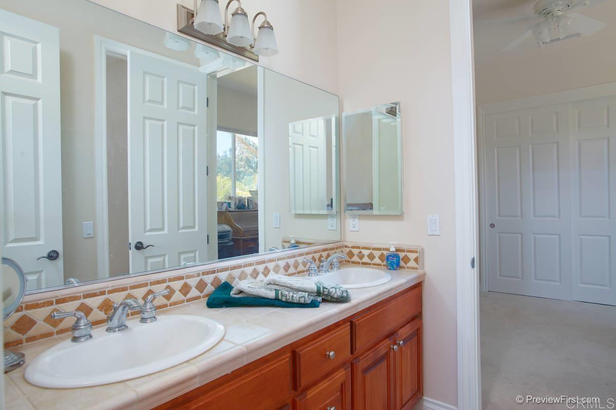 4680 Sleeping Indian Road Fallbrook, CA 92028 - Photo 15 of 24