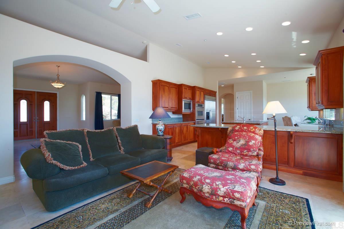4680 Sleeping Indian Road Fallbrook, CA 92028 - Photo 9 of 24