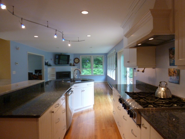 8 Springhead Lane Hampton, NH 03842 - Photo 2 of 35