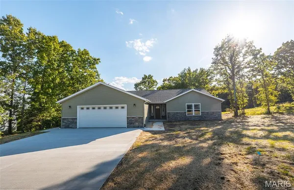 $320,000 | 13258 Hillview Lane, Dixon, MO 65459