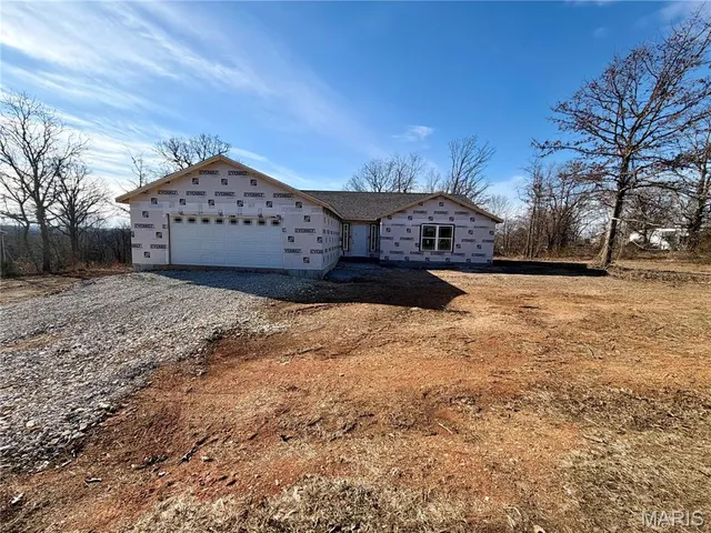 $320,000 | 13258 Hillview Lane, Dixon, MO 65459