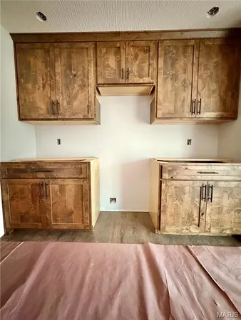 $320,000 | 13258 Hillview Lane, Dixon, MO 65459