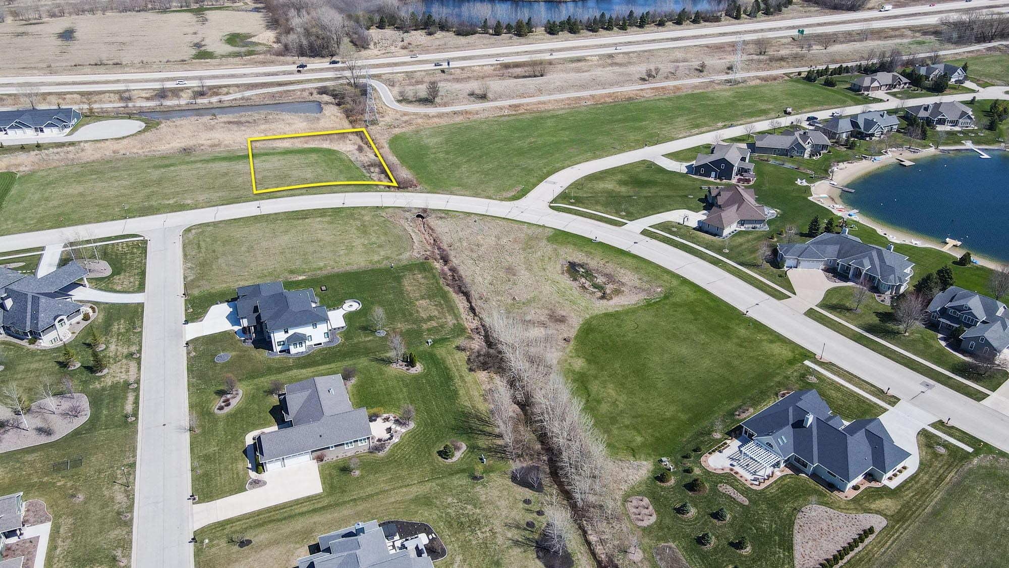 477 North Country Fond du Lac, WI 54935 - Photo 1 of 3