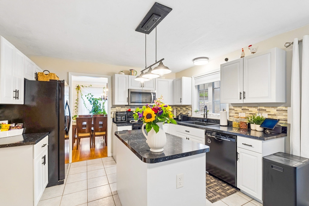 45 Braeburn Road Boston, MA 02136 - Photo 10 of 40
