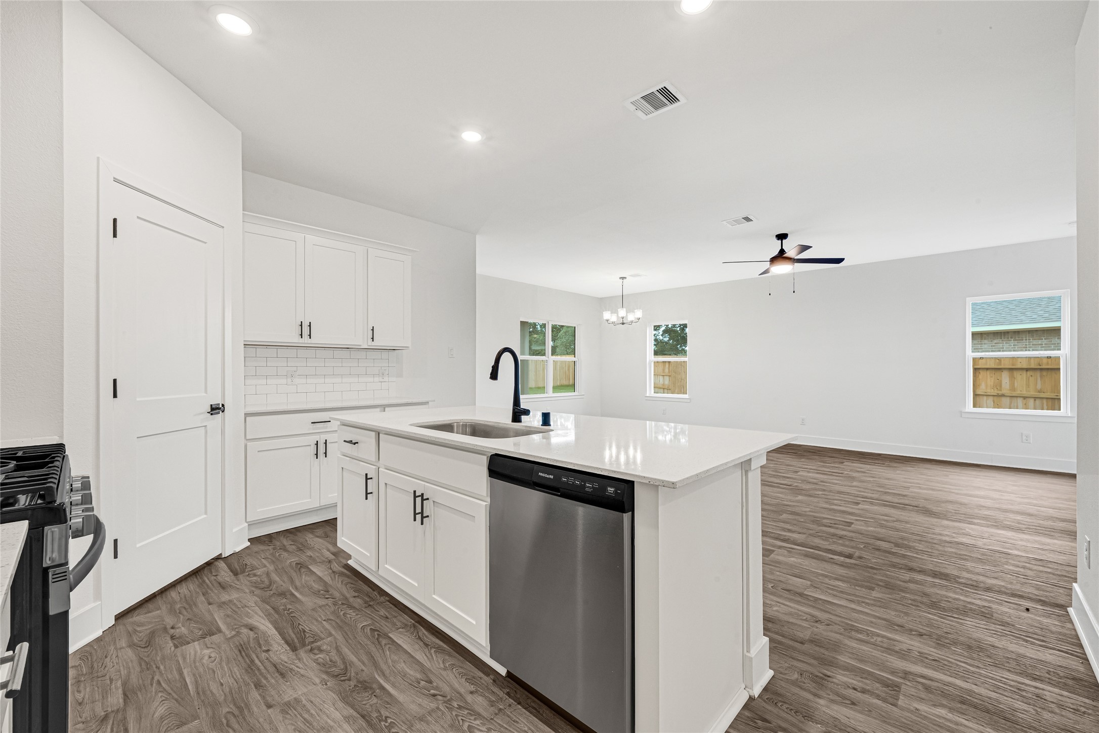 9460 Hard Rock Road Conroe, TX 77303 - Photo 13 of 28 Kitchen Area