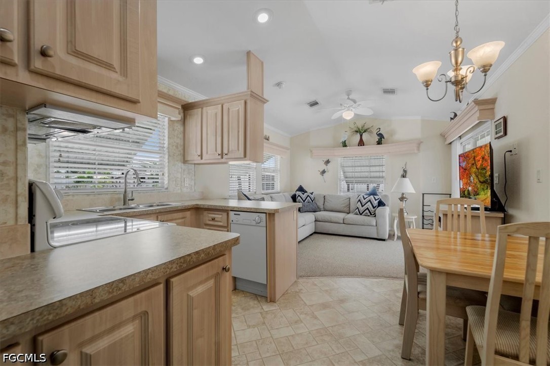 1159 Daniels Road, Unit 74 Moore Haven, FL 33471 - Photo 9 of 39