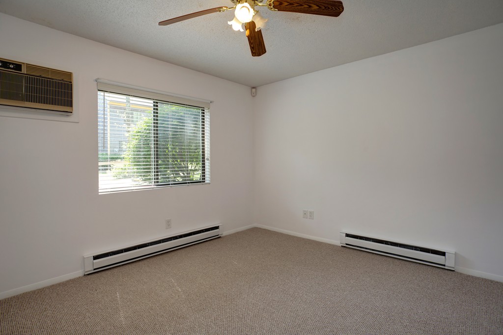 20 Round House Road, Unit 20 Bourne, MA 02532 - Photo 21 of 22 an empty room with windows