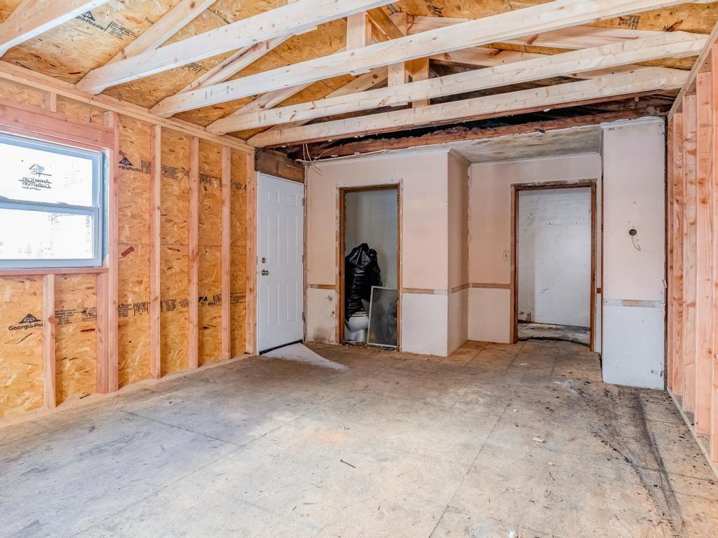 614 8th Street Beaver Falls, PA 15010 - Photo 11 of 14