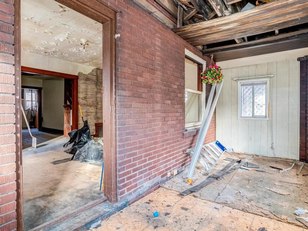 614 8th Street Beaver Falls, PA 15010 - Photo 3 of 14