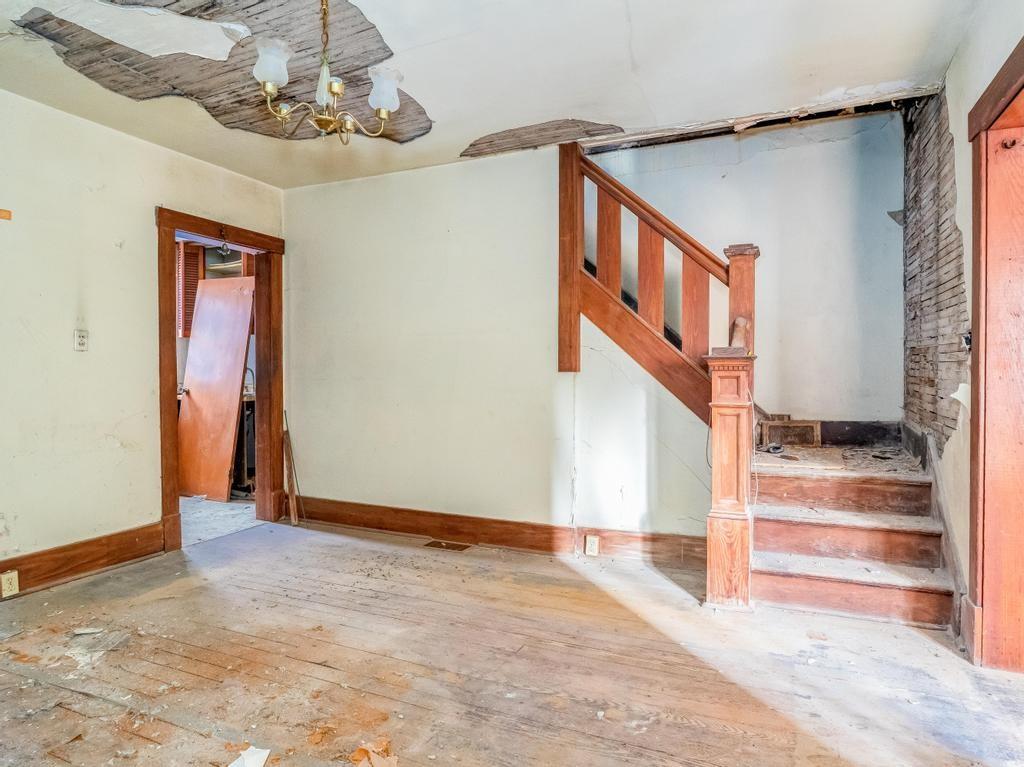 614 8th Street Beaver Falls, PA 15010 - Photo 7 of 14