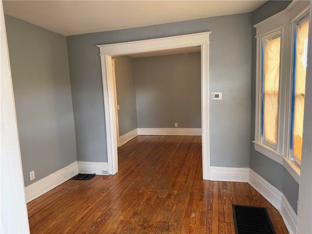 161 South Union Street Rochester, NY 14607 - Photo 4 of 14