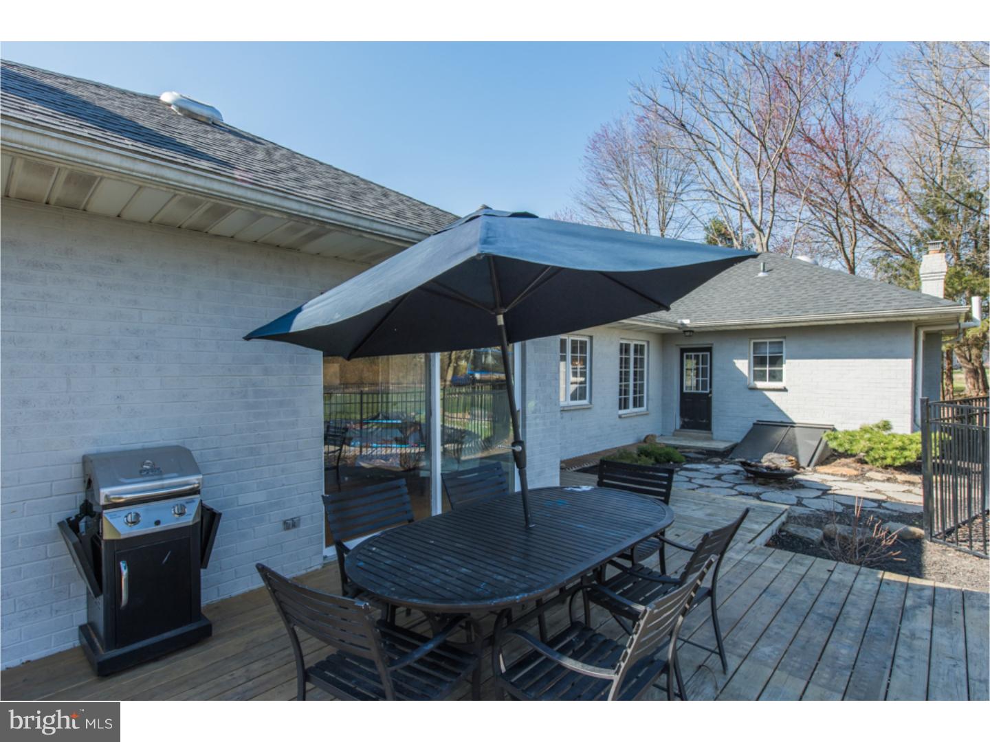124 Walker Road Washington Crossing, PA 18977 - Photo 22 of 25 Deck