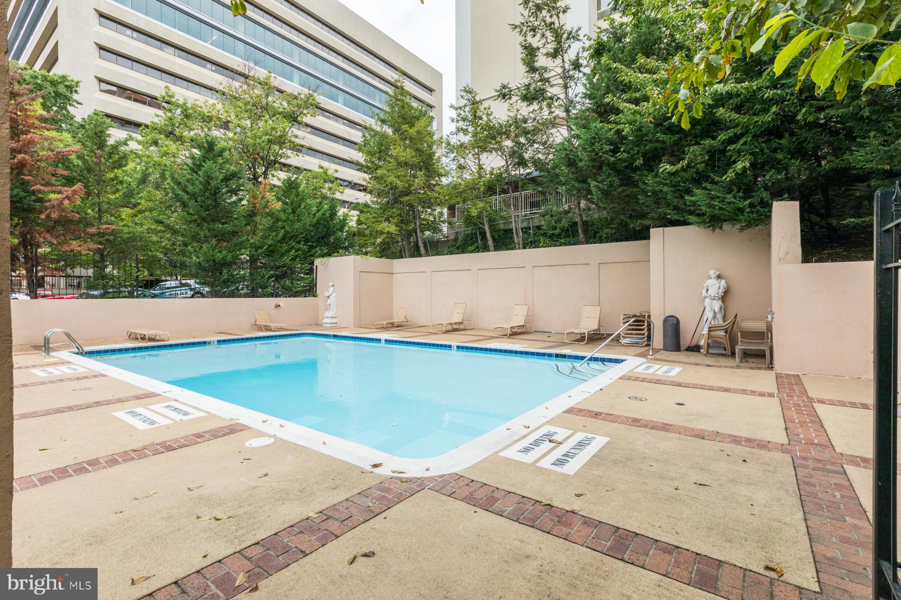 1301 North Courthouse Road, Unit 1711 Arlington, VA 22201 - Photo 18 of 29