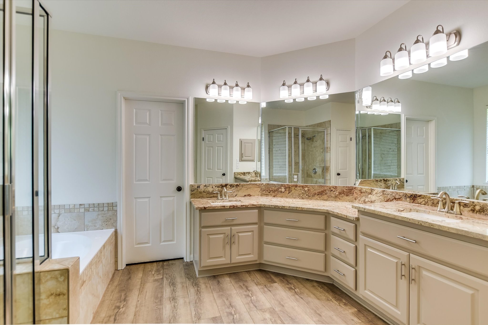 3517 Grimes Ranch Road Austin, TX 78732 - Photo 12 of 26