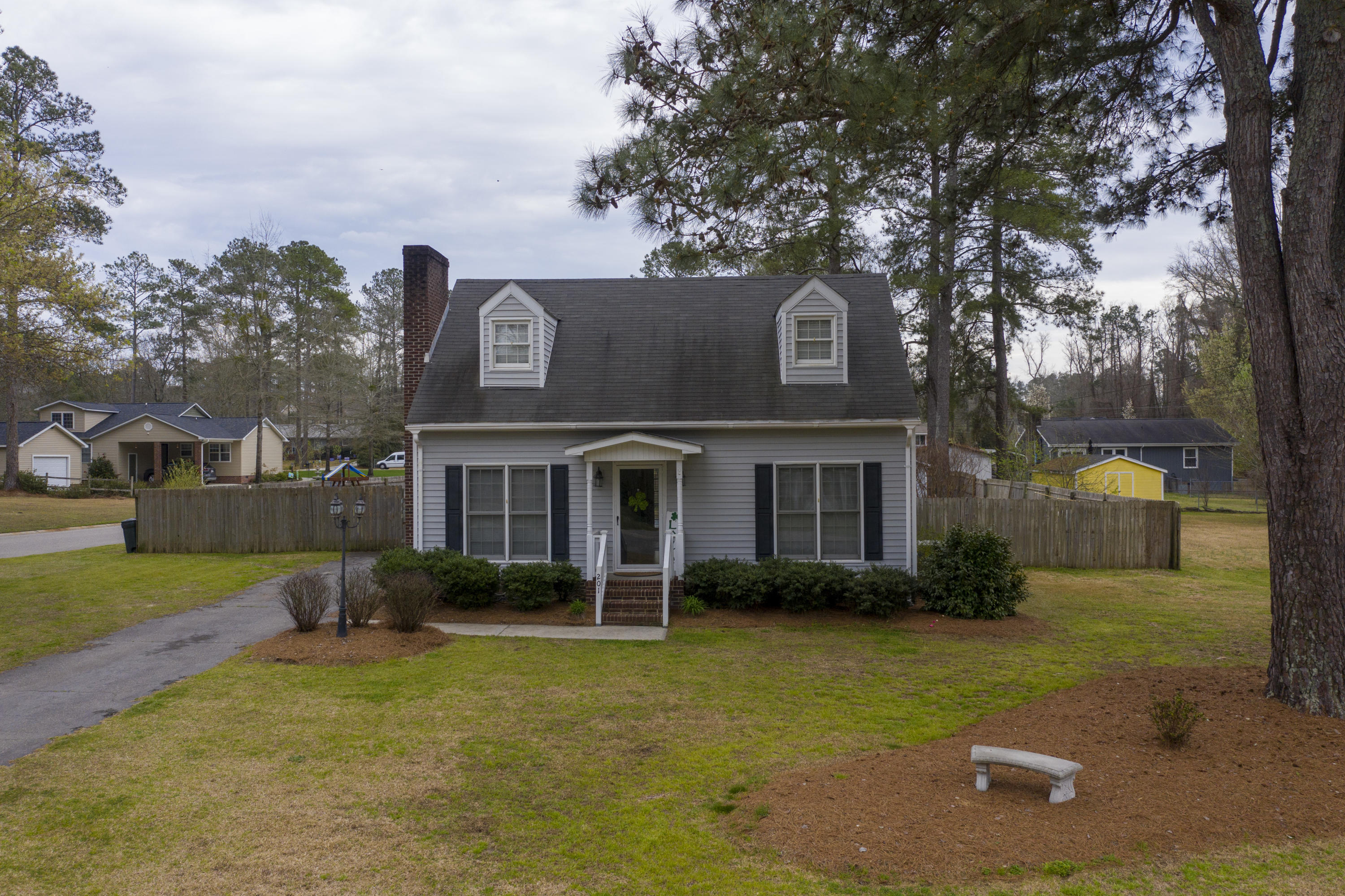 201 Evergreen Court Rockingham, NC 28379 - Photo 2 of 58 201 ~ _2
