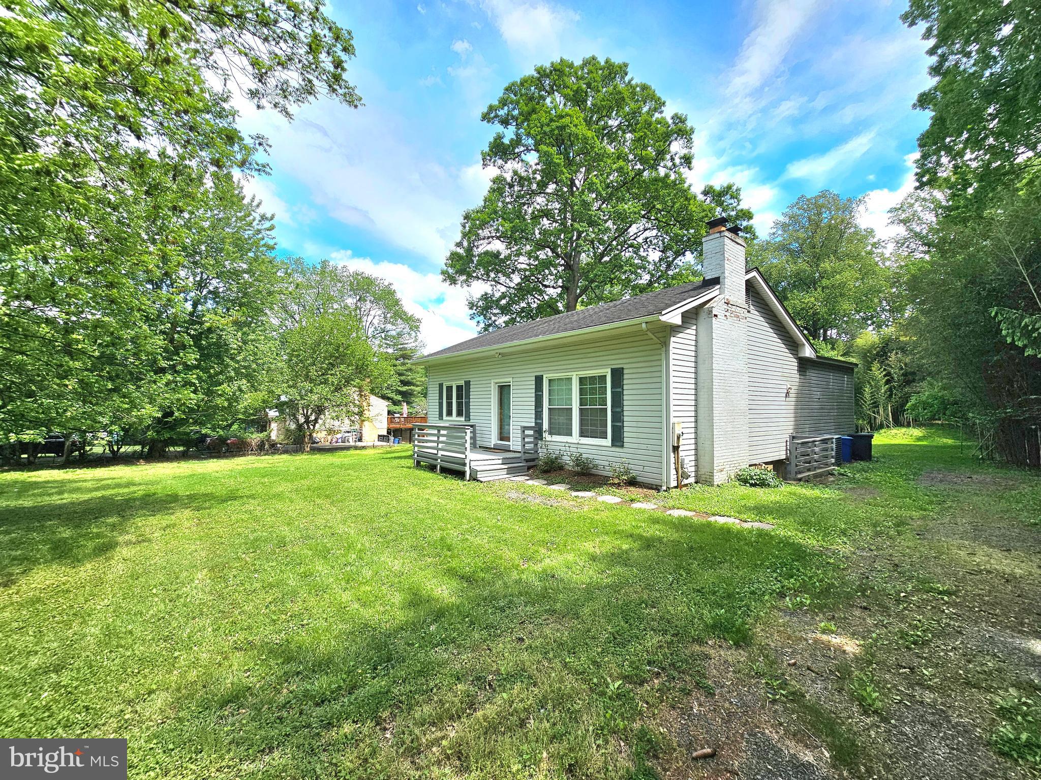 317 Adahi Road Southeast Vienna, VA 22180 - Photo 3 of 24 Exterior front right of house