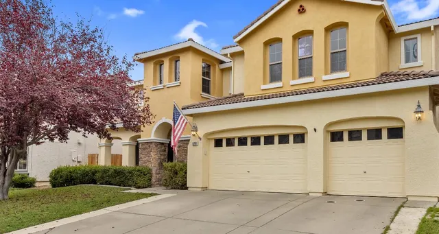 $1,060,000 | 9793 Ellsmere Way, Elk Grove, CA 95757
