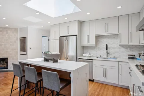 $1,295,000 | 215 Bradford Street, San Francisco, CA 94110