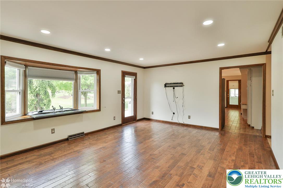 4074 Old Sentry Road Allentown, PA 18104 - Photo 12 of 76