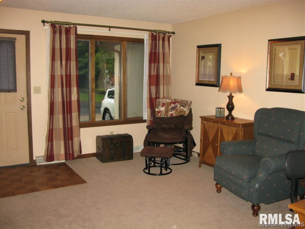 76 Camelot Drive Rochester, IL 62563 - Photo 7 of 15
