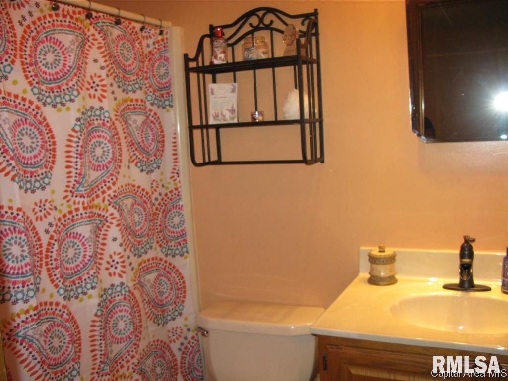 76 Camelot Drive Rochester, IL 62563 - Photo 10 of 15
