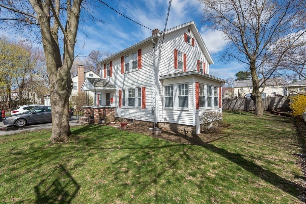 3 Coolidge Road Woburn, MA 01801 - Photo 3 of 20 Gallery Image 3