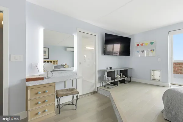 $429,900 | 200 Lombard Street, Unit 717, Philadelphia, PA 19147
