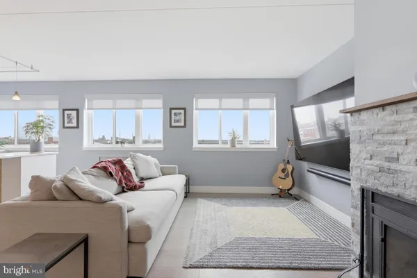 $429,900 | 200 Lombard Street, Unit 717, Philadelphia, PA 19147