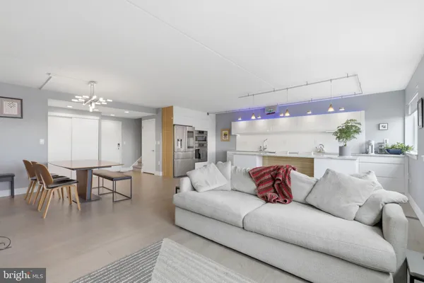 $429,900 | 200 Lombard Street, Unit 717, Philadelphia, PA 19147