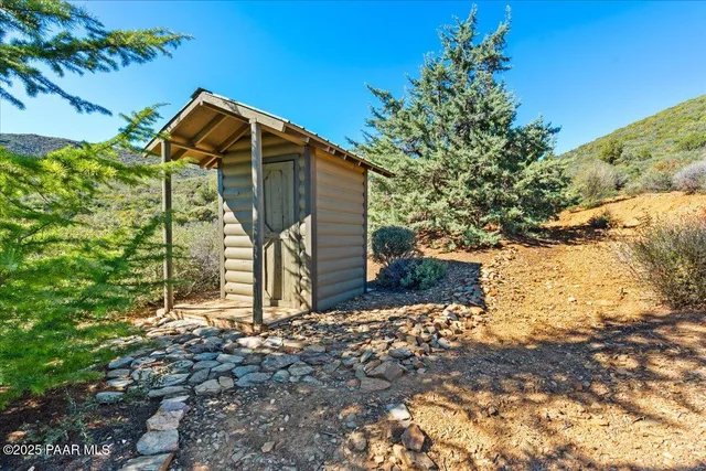 $1,050,000 | 12650 Pne Crk Trail, Mayer, AZ 86333