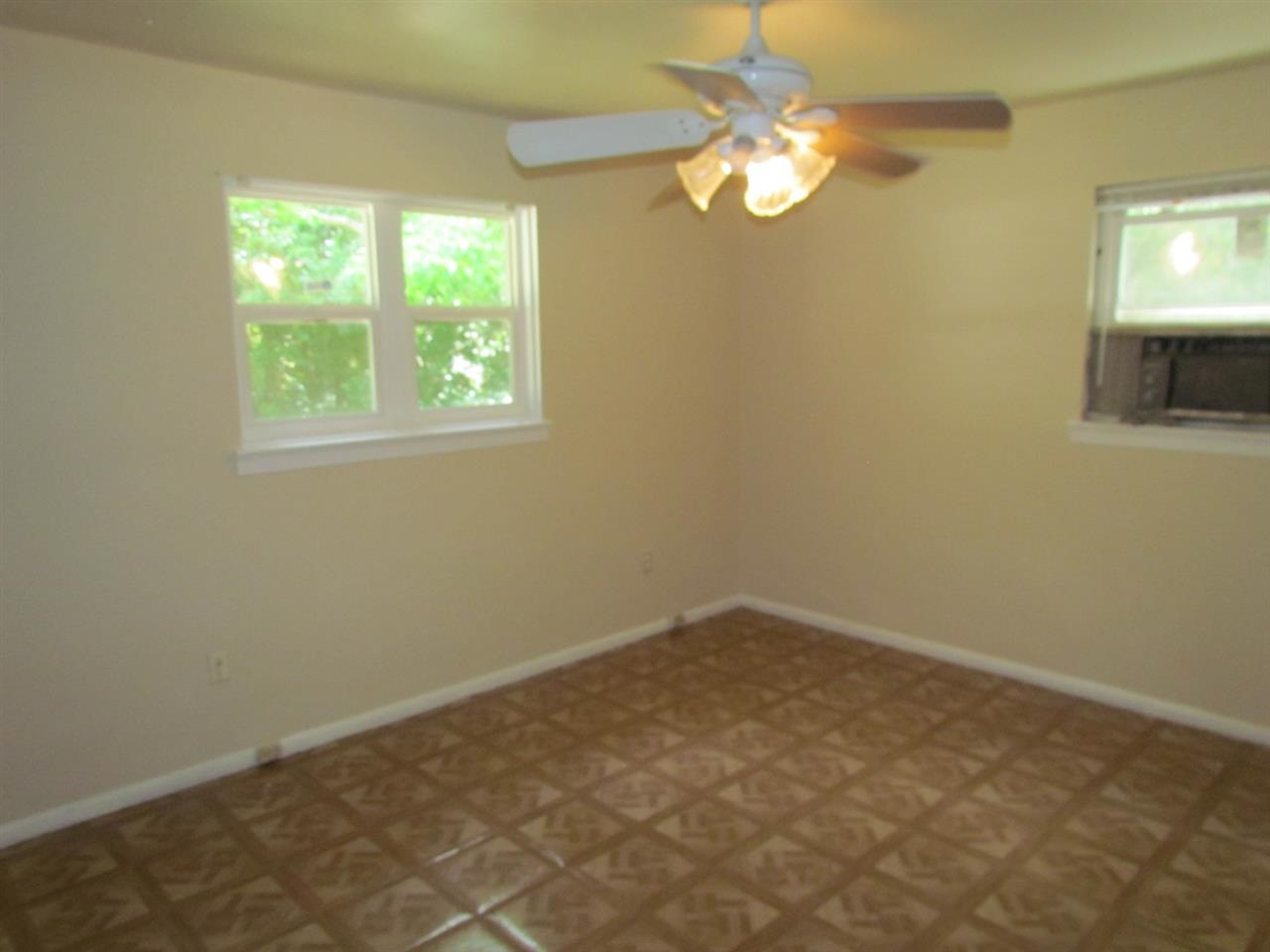 4506 East Montclair Road Pensacola, FL 32505 - Photo 11 of 15 Gallery Image 11