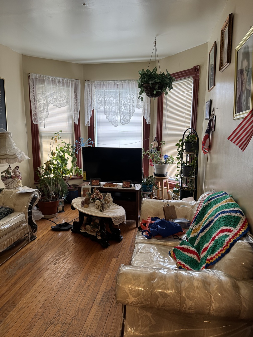 5448 West Iowa Street Chicago, IL 60651 - Photo 2 of 7