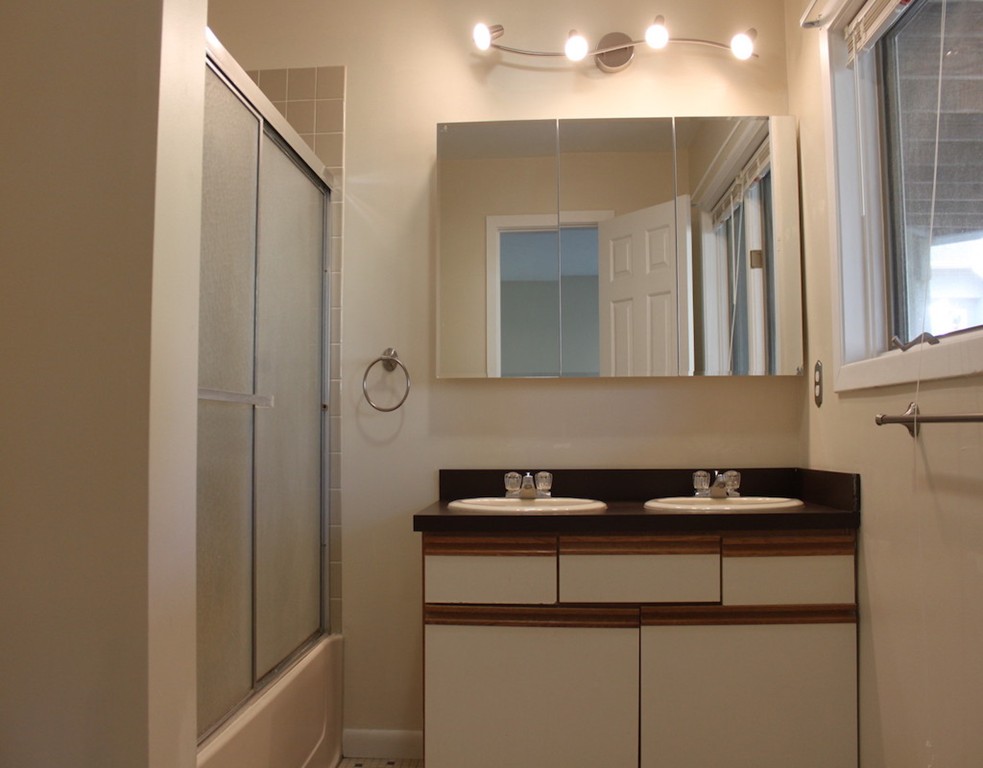 704 Beacon Park Road, Unit 704 Webster, MA 01570 - Photo 20 of 34 Gallery Image 20