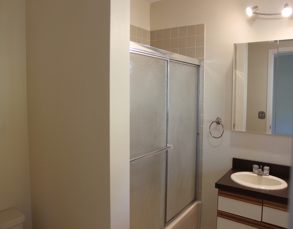 704 Beacon Park Road, Unit 704 Webster, MA 01570 - Photo 21 of 34 Gallery Image 21