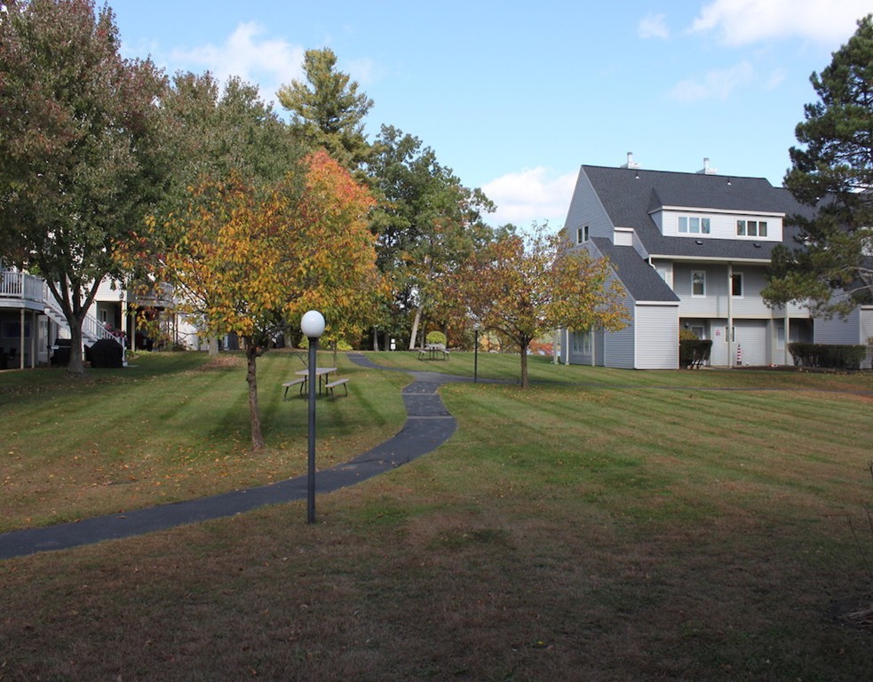 704 Beacon Park Road, Unit 704 Webster, MA 01570 - Photo 24 of 34 Gallery Image 24