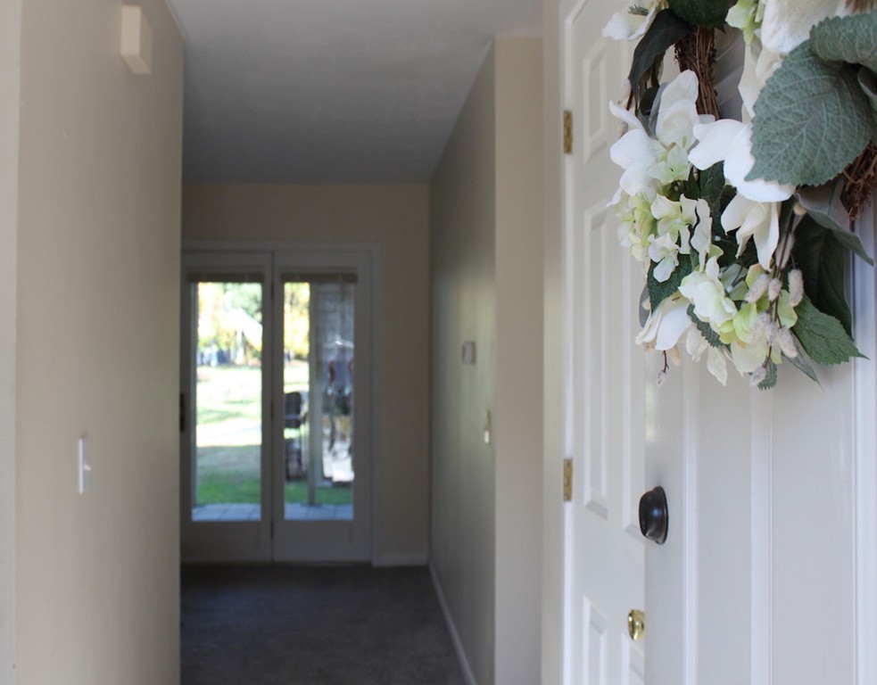 704 Beacon Park Road, Unit 704 Webster, MA 01570 - Photo 4 of 34 Gallery Image 4