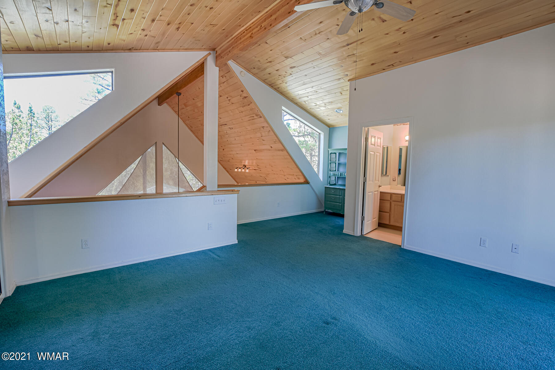 2084 Round-Up Road Overgaard, AZ 85933 - Photo 27 of 33