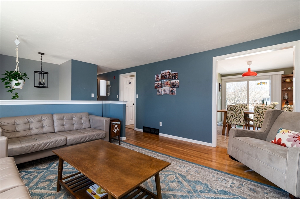 264 Turner Road Rockland, MA 02370 - Photo 4 of 42 Gallery Image 4