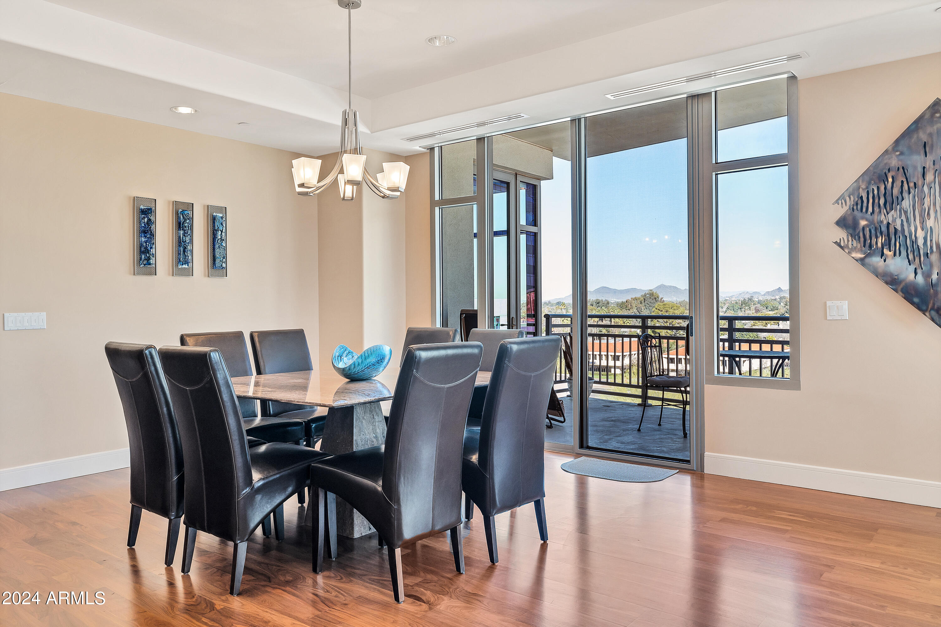 2211 East Camelback Road, Unit 702 Phoenix, AZ 85016 - Photo 21 of 44 Dining Area