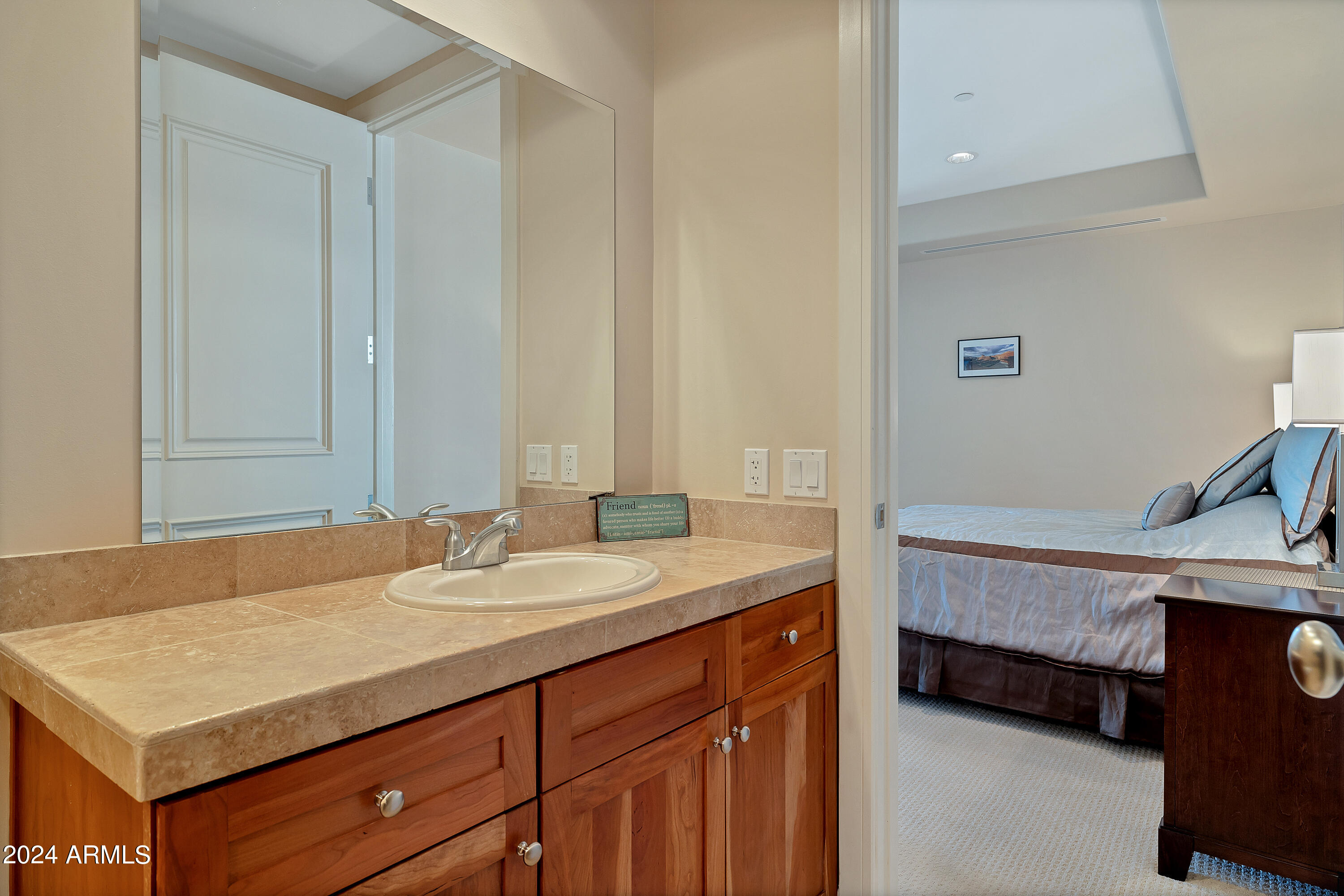 2211 East Camelback Road, Unit 702 Phoenix, AZ 85016 - Photo 28 of 44 Guest bathrom